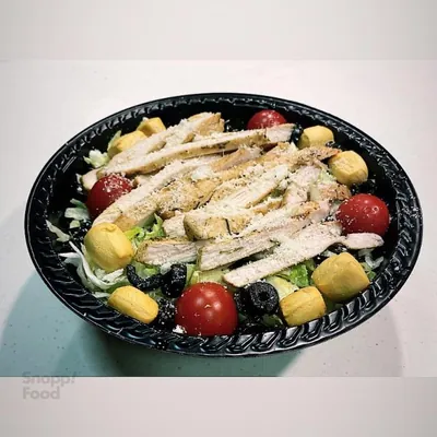 سالاد سزار با مرغ گریل شده